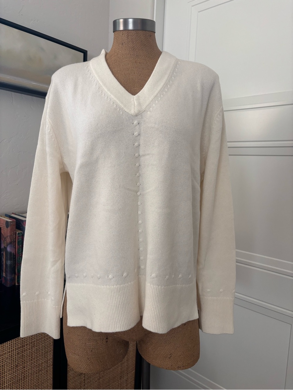 Theory Chanterelle V-Neck Cream Wool Cashmere Blend Sweater -NWOT